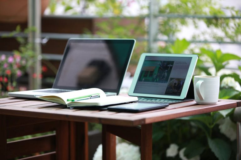 Tech Gadgets Revolutionizing Everyday Life